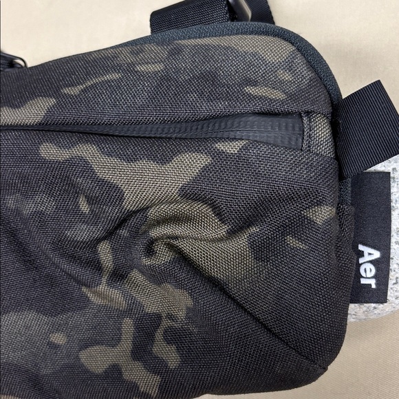 Aer SF Black/Olive Camo Sling Bag NWOT - Picture 7 of 7
